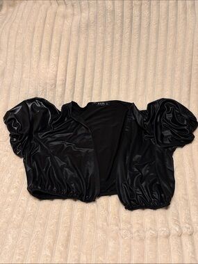🔴 JULIA JORDAN Black Puff Sleeve Cropped Bolero Top